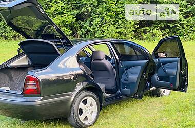 Хэтчбек Skoda Octavia 2004 в 