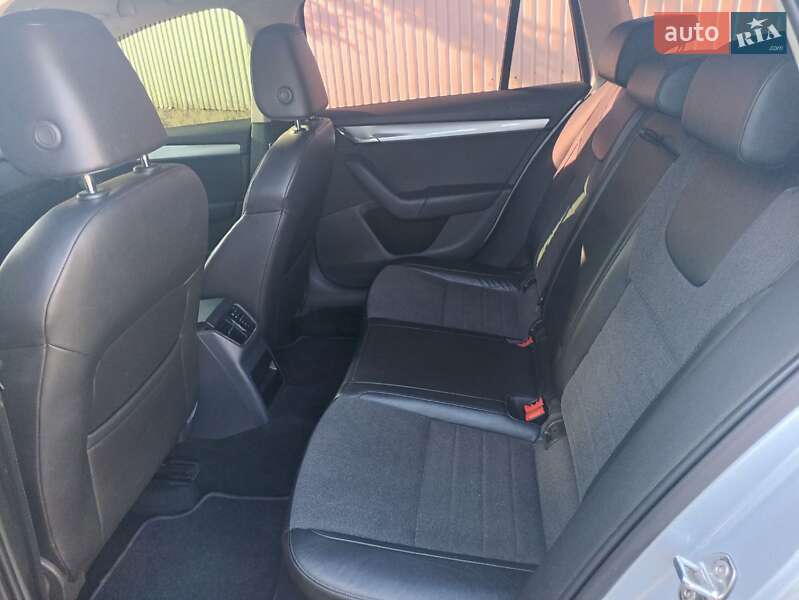 Універсал Skoda Octavia 2013 в Дніпрі