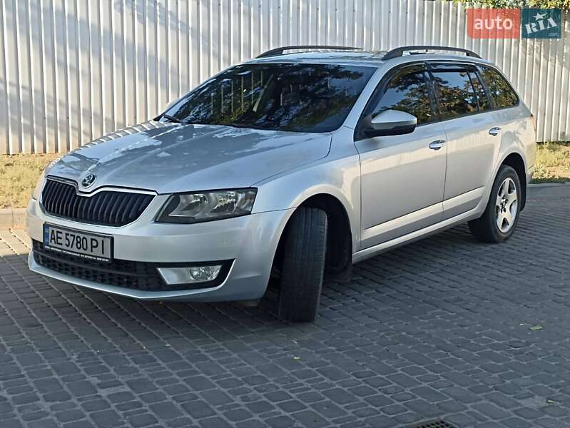 Універсал Skoda Octavia 2013 в Дніпрі