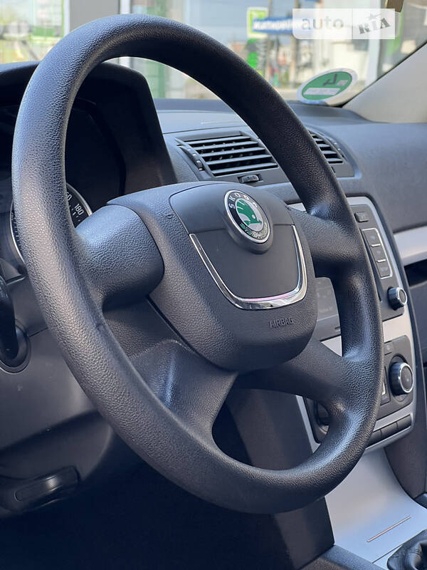 Хетчбек Skoda Octavia 2010 в Житомирі