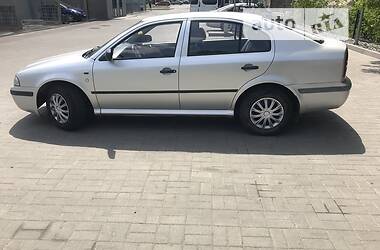 Лифтбек Skoda Octavia 2003 в Днепре