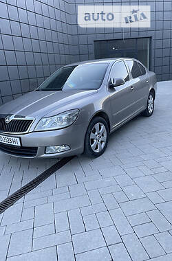 Универсал Skoda Octavia 2010 в Тячеве