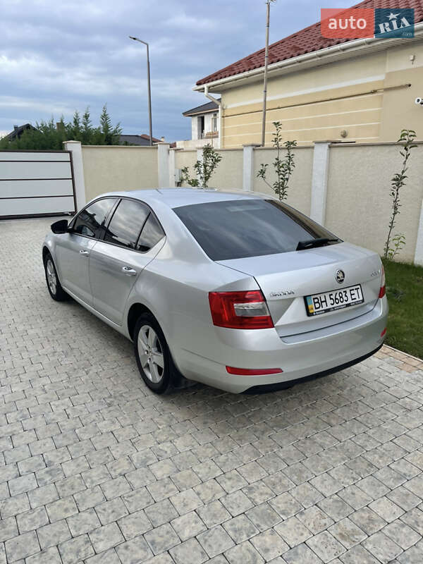 Лифтбек Skoda Octavia 2014 в Одессе
