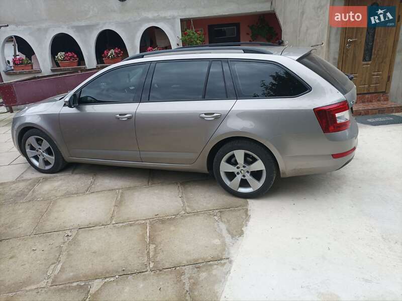 Універсал Skoda Octavia 2014 в Ужгороді