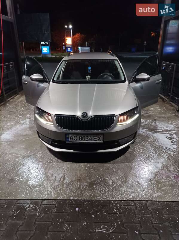 Універсал Skoda Octavia 2014 в Ужгороді