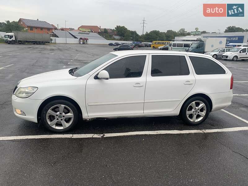 Универсал Skoda Octavia 2011 в Ужгороде