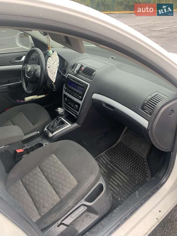 Универсал Skoda Octavia 2011 в Ужгороде