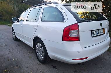 Универсал Skoda Octavia 2011 в 