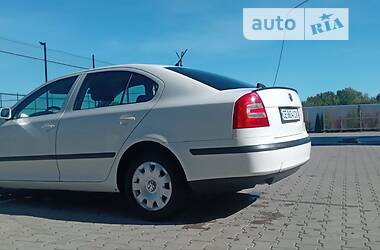 Лифтбек Skoda Octavia 2004 в Черновцах