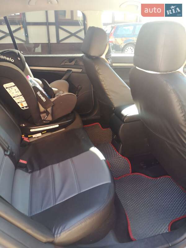 Лифтбек Skoda Octavia 2008 в Ровно