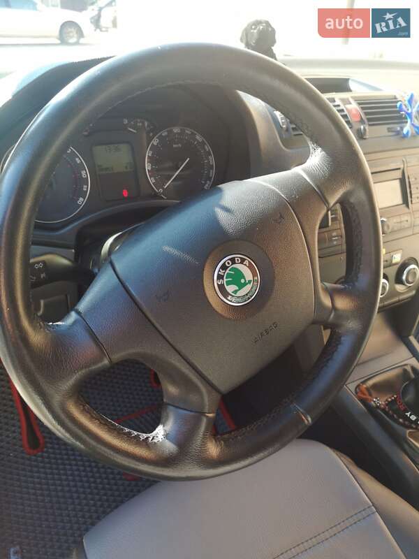Лифтбек Skoda Octavia 2008 в Ровно
