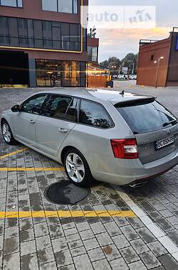 Универсал Skoda Octavia 2015 в Львове