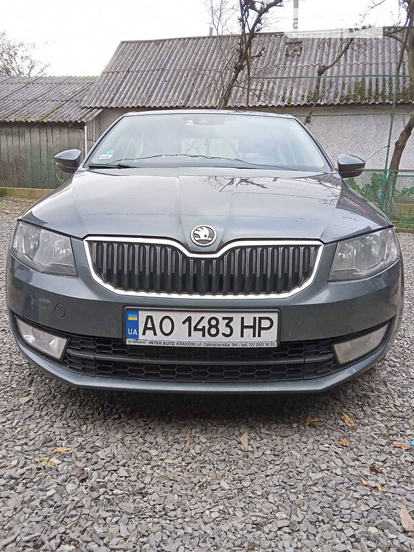 Ліфтбек Skoda Octavia 2015 в Ужгороді