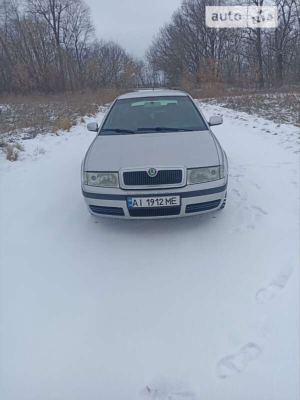 Лифтбек Skoda Octavia 2006 в Чернигове