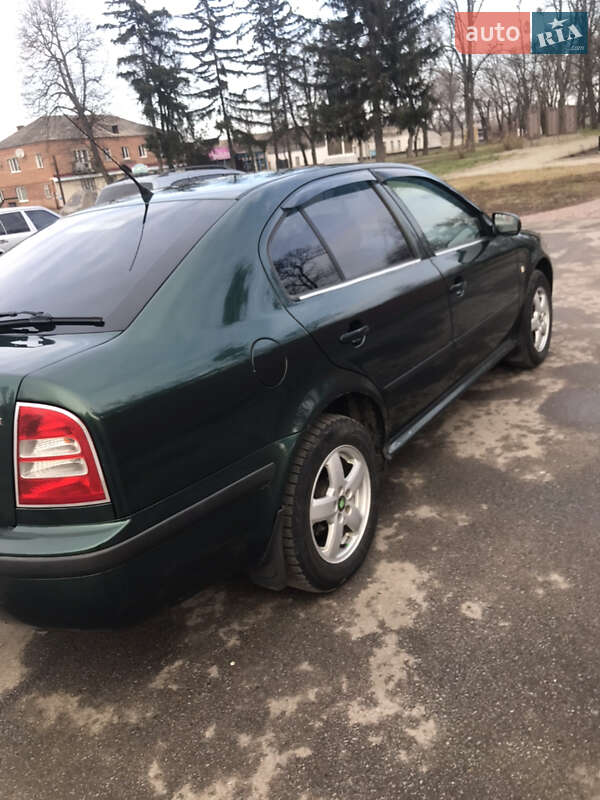 Ліфтбек Skoda Octavia 2002 в Гадячі
