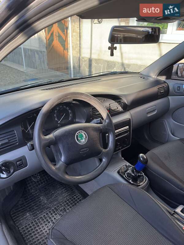 Універсал Skoda Octavia 2002 в Ужгороді