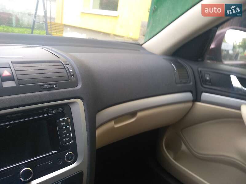 Універсал Skoda Octavia 2012 в 