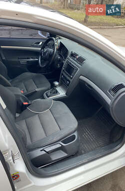 Лифтбек Skoda Octavia 2011 в 