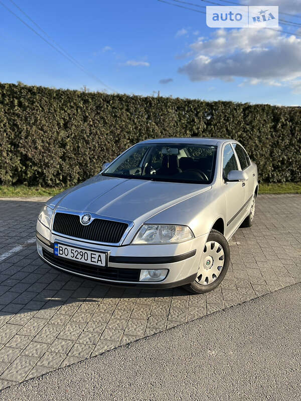 Лифтбек Skoda Octavia 2008 в Львове