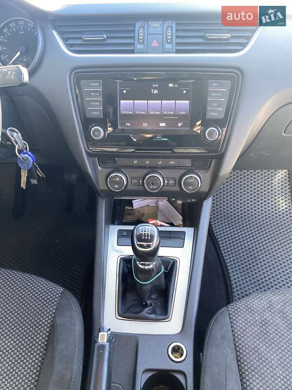 Ліфтбек Skoda Octavia 2015 в Іршаві