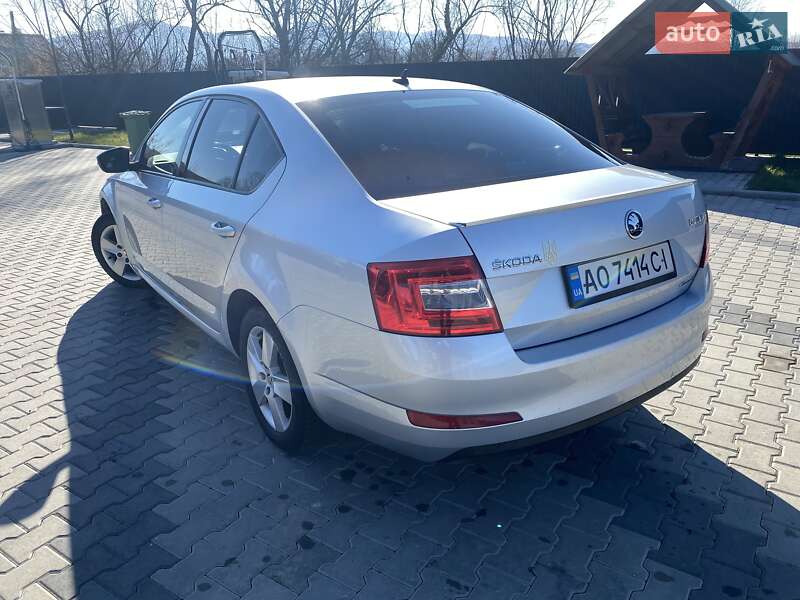 Ліфтбек Skoda Octavia 2015 в Іршаві