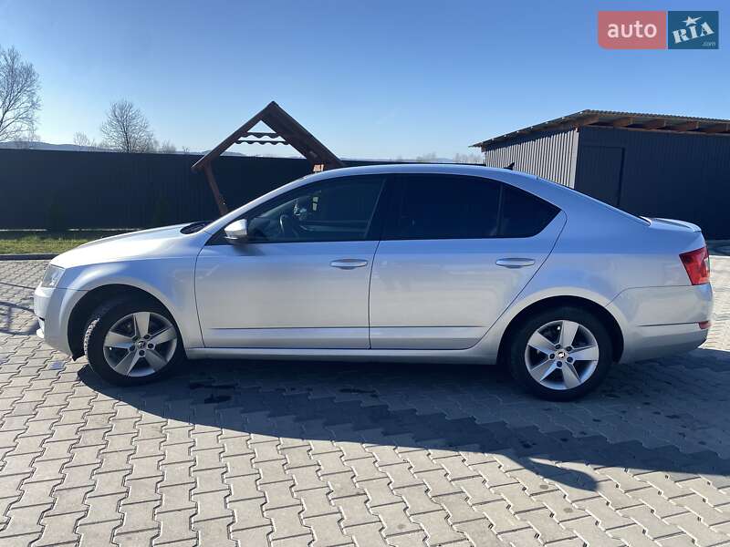 Ліфтбек Skoda Octavia 2015 в Іршаві