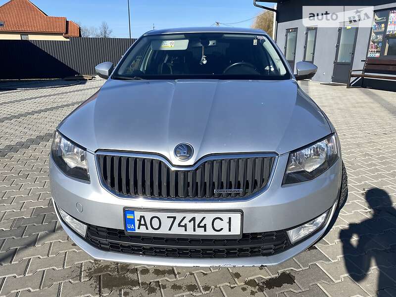 Лифтбек Skoda Octavia 2015 в Иршаве