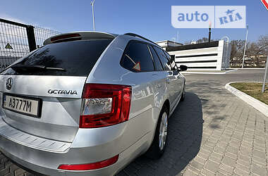 Універсал Skoda Octavia 2013 в Одесі