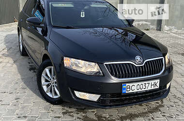 Универсал Skoda Octavia 2015 в Дрогобыче