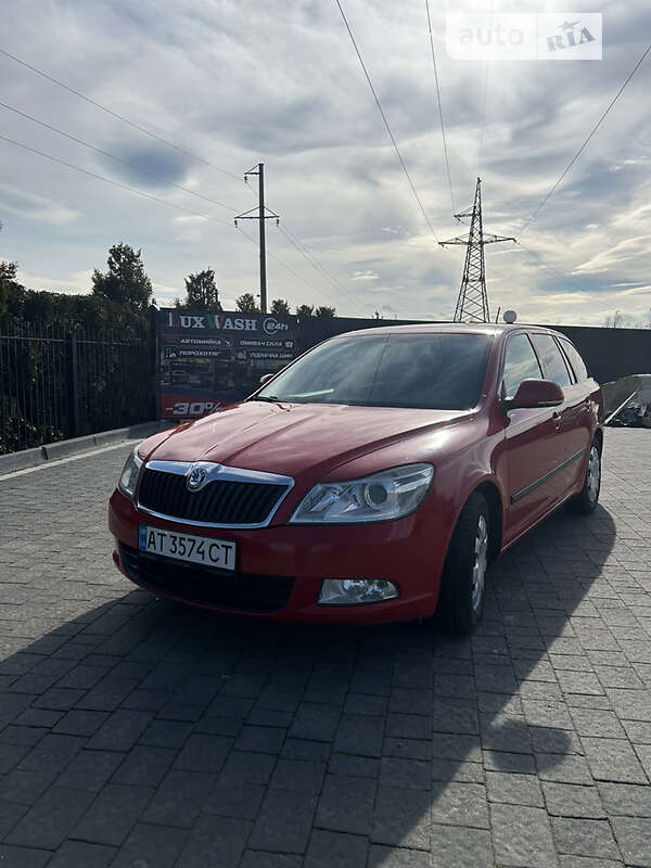 Универсал Skoda Octavia 2013 в Долине