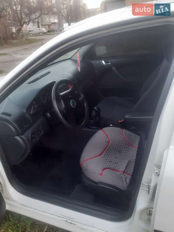 Ліфтбек Skoda Octavia 2002 в Вінниці