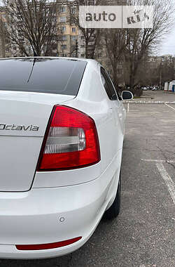 Лифтбек Skoda Octavia 2009 в Каменском