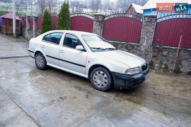 Skoda Octavia 2000