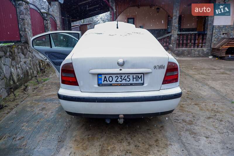 Лифтбек Skoda Octavia 2000 в Рахове
