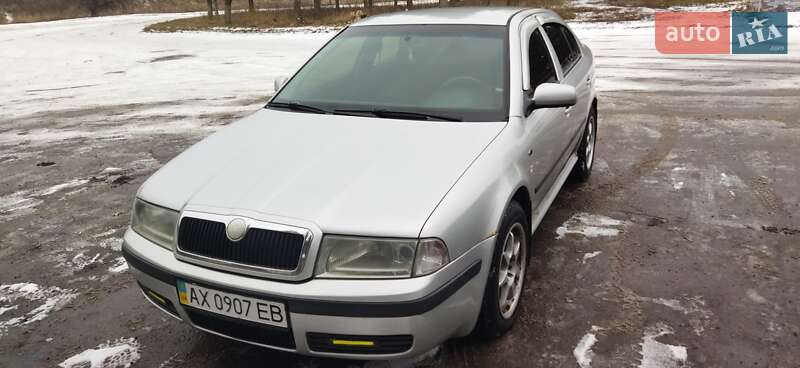 Лифтбек Skoda Octavia 2001 в Великом Бурлуке