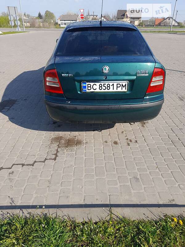 Лифтбек Skoda Octavia 2001 в Городке
