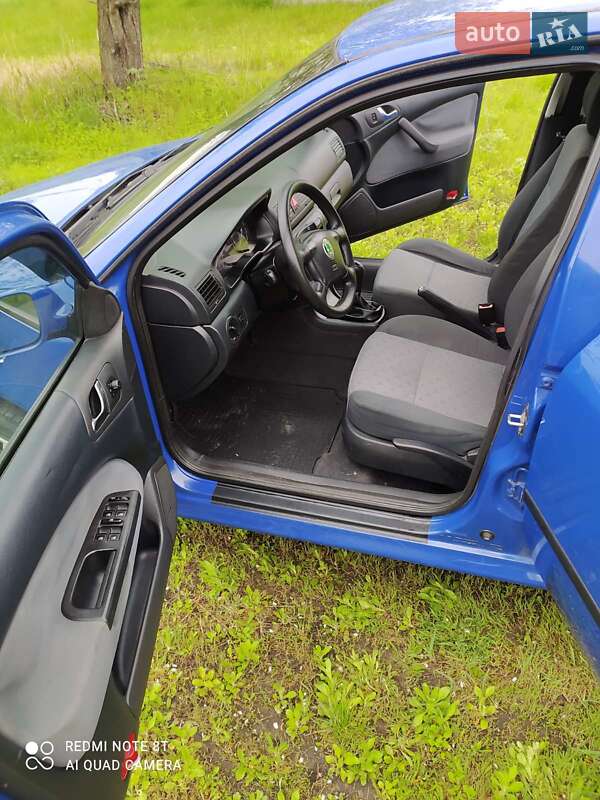 Лифтбек Skoda Octavia 2006 в Ямполе