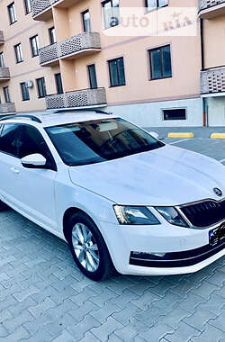 Универсал Skoda Octavia 2017 в Ужгороде