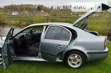 Лифтбек Skoda Octavia 2004 в Львове