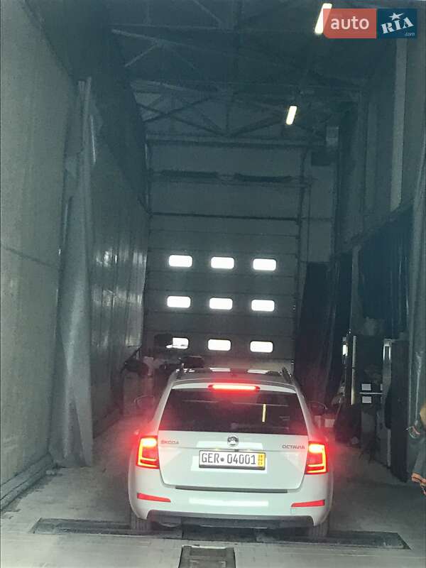 Универсал Skoda Octavia 2016 в Черноморске