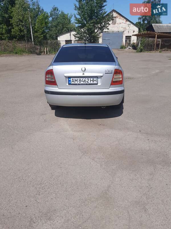 Лифтбек Skoda Octavia 2001 в Малине