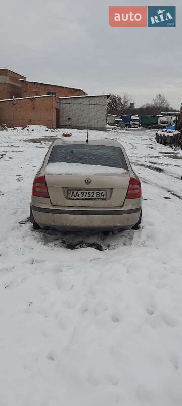 Седан Skoda Octavia 2005 в Киеве