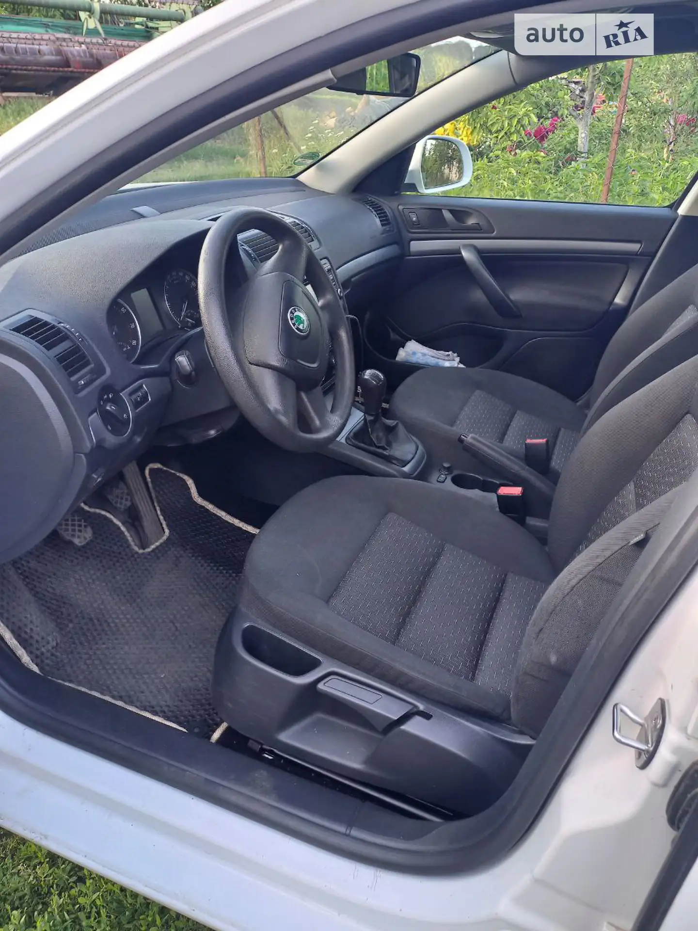 2011 Skoda Octavia - мініатюра 2