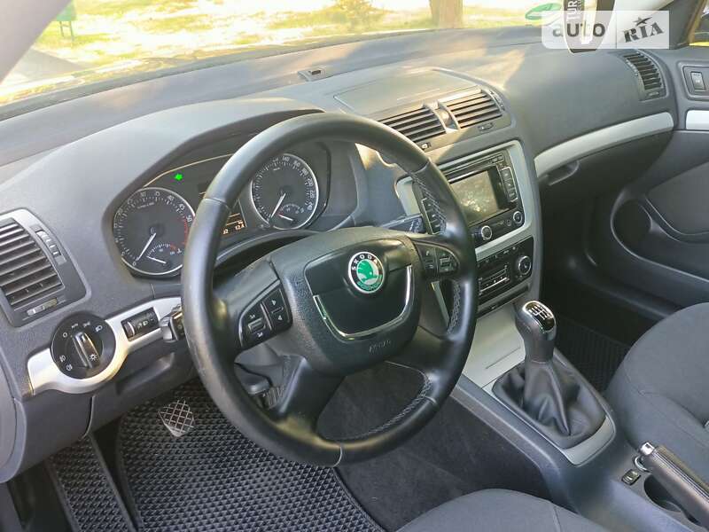 Універсал Skoda Octavia 2013 в Дрогобичі