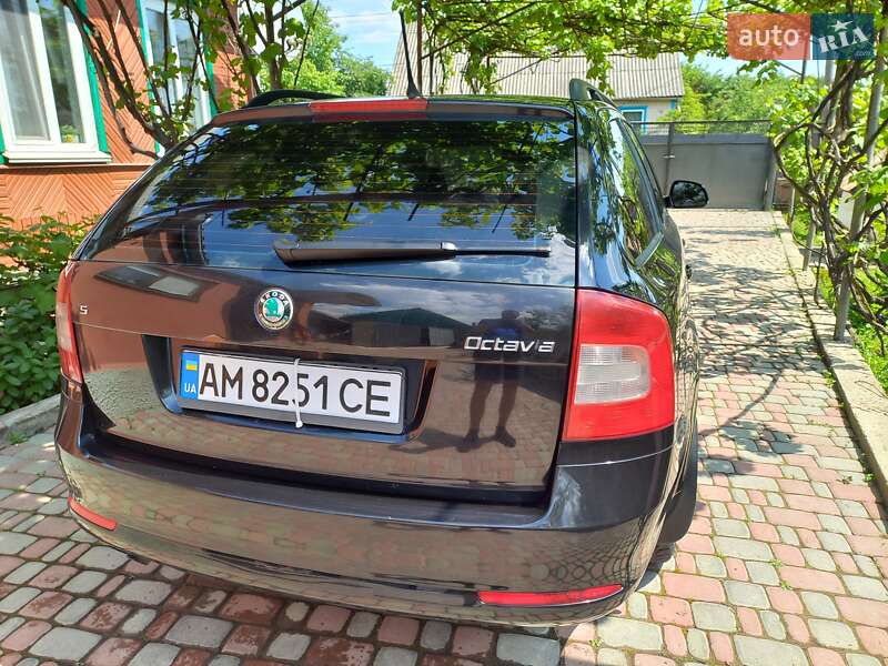 Універсал Skoda Octavia 2011 в Черняхові