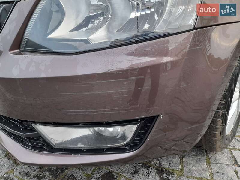 Универсал Skoda Octavia 2015 в Золочеве