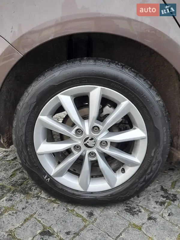 Skoda Octavia 2015 VIN TMBJG7NE5F0165368 фото оголошення 5 з 90
