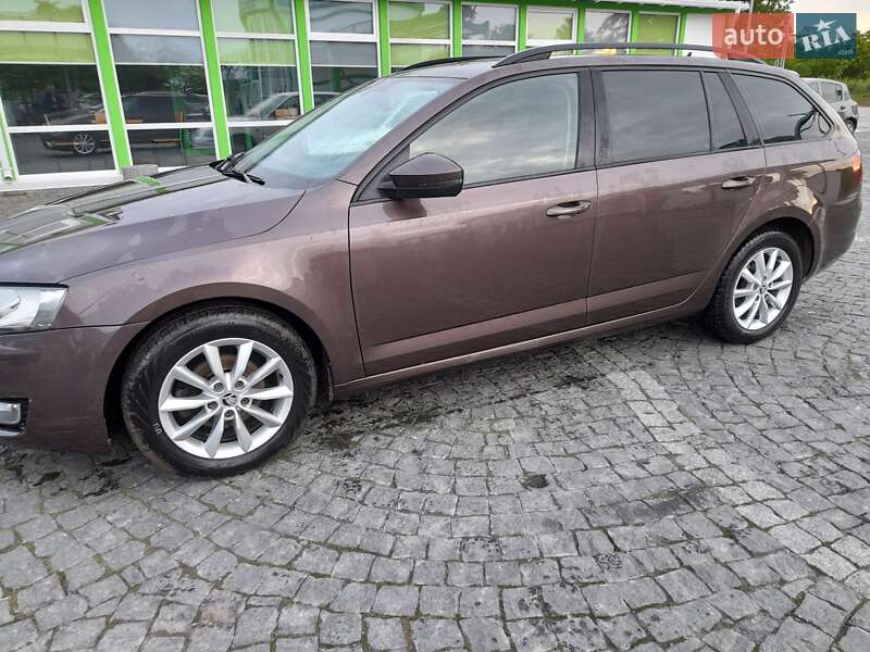 Универсал Skoda Octavia 2015 в Золочеве