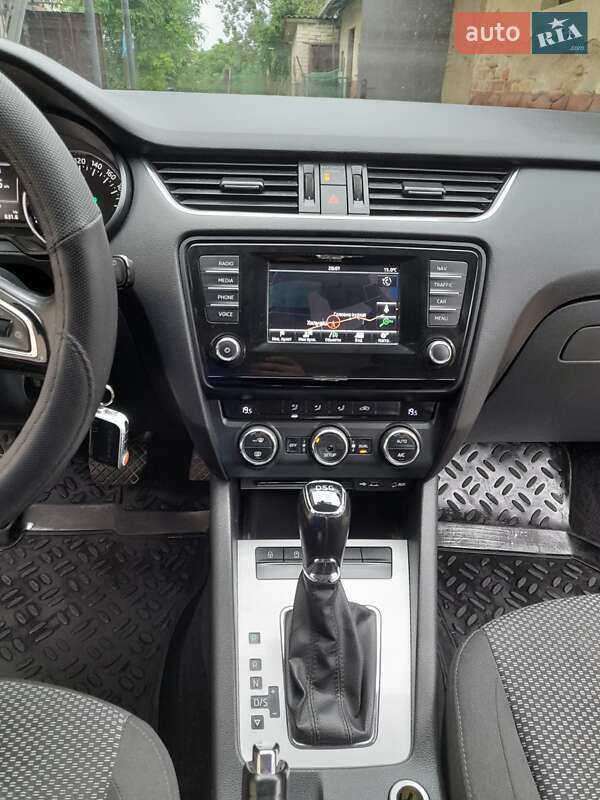 Универсал Skoda Octavia 2015 в Золочеве
