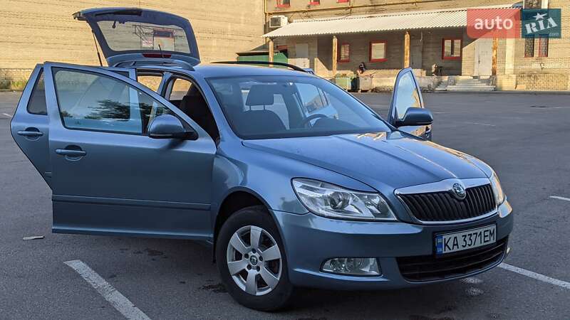 Універсал Skoda Octavia 2011 в Дніпрі